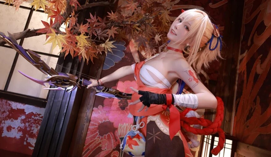 Косплей 18+: китаянка сфотографировалась в образе Ёимии из Genshin Impact