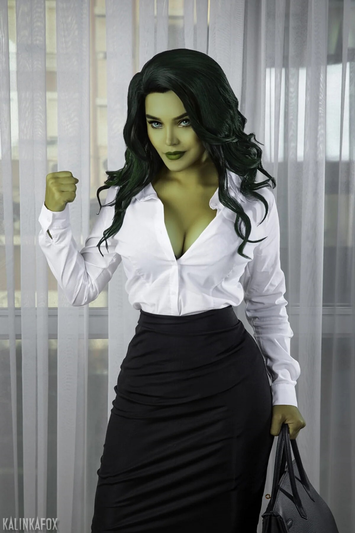 Seductive She Hulk Cosplay